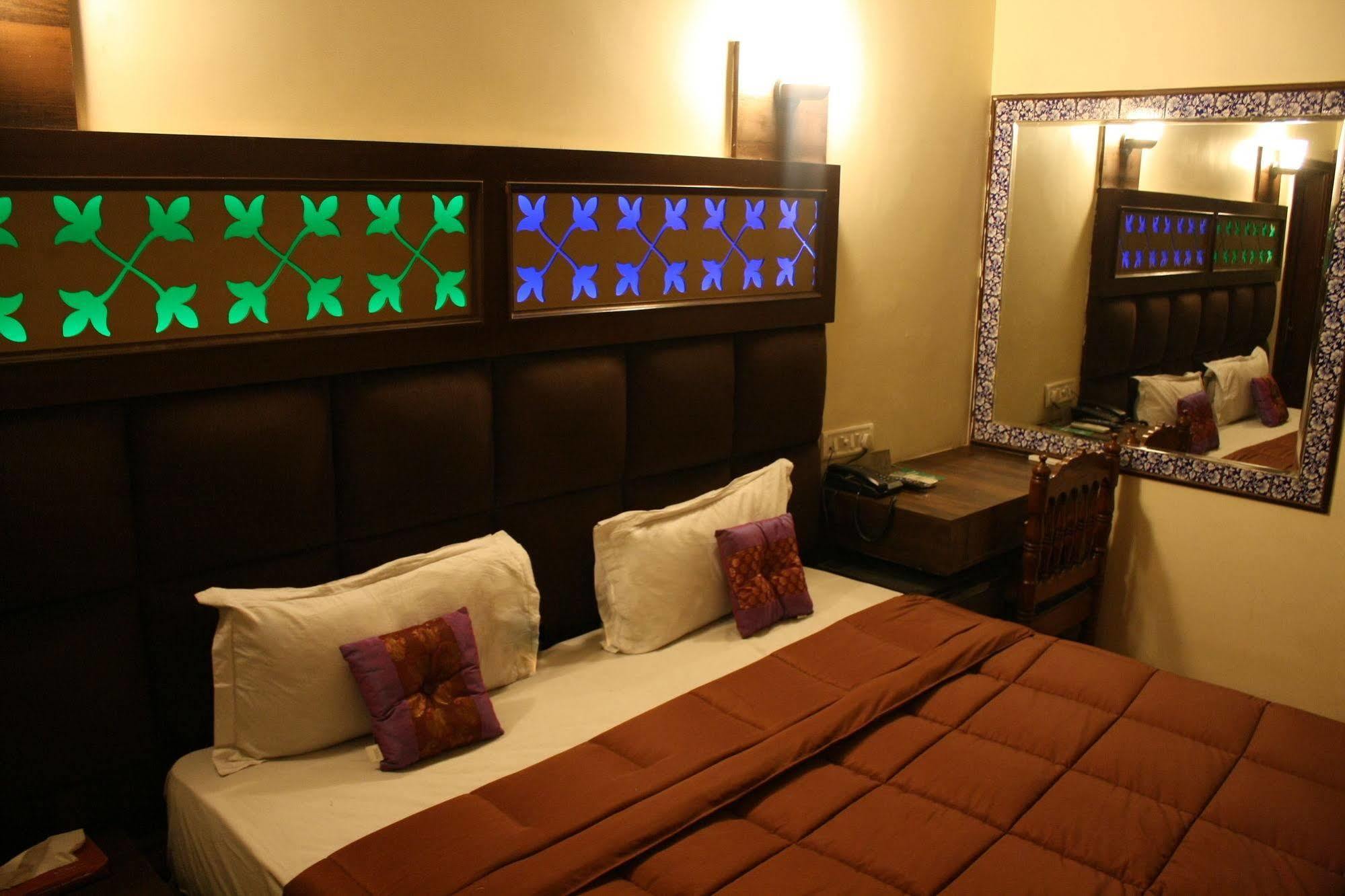 Hotel Shalimar Jaipur Buitenkant foto
