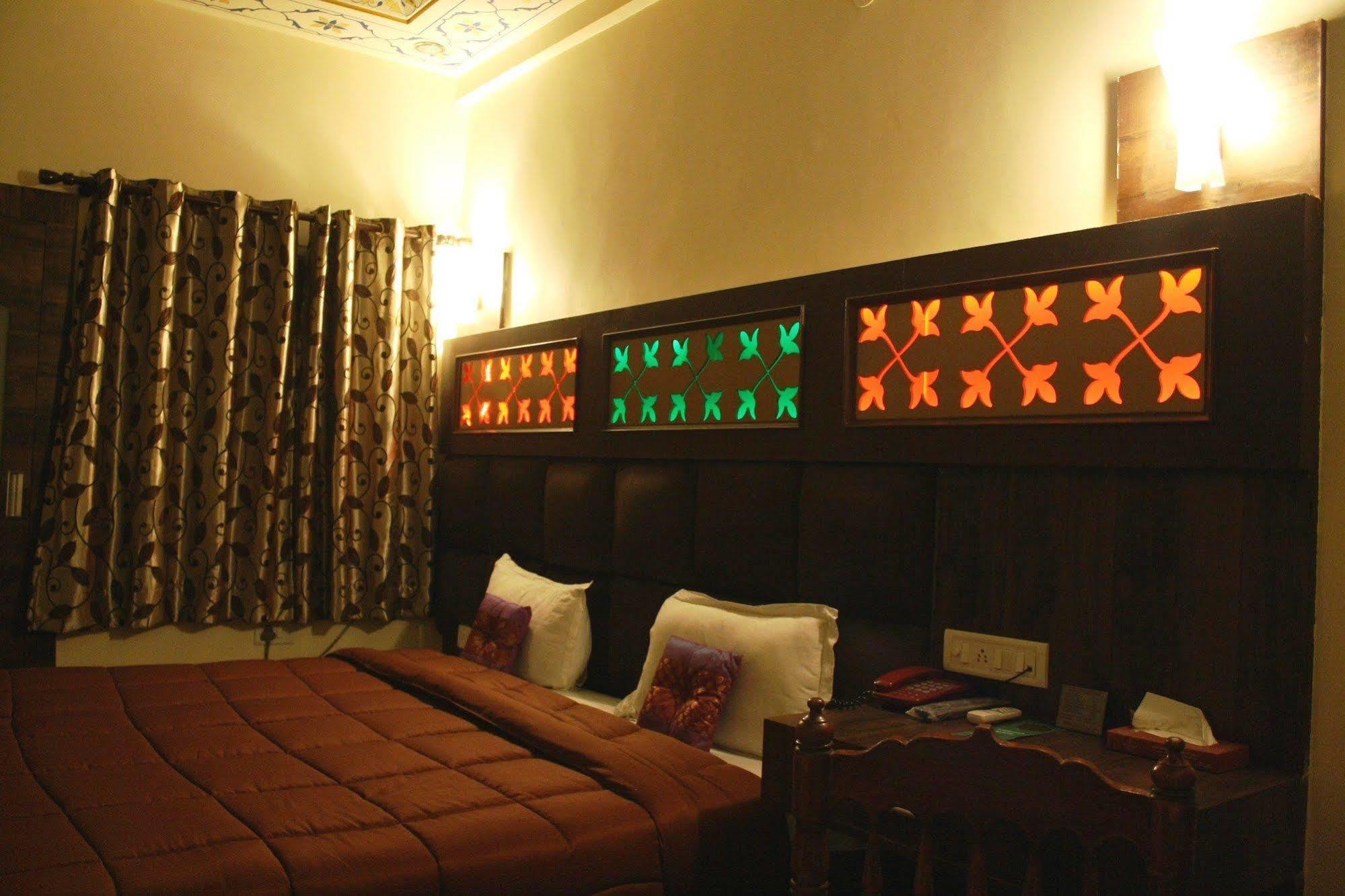 Hotel Shalimar Jaipur Buitenkant foto