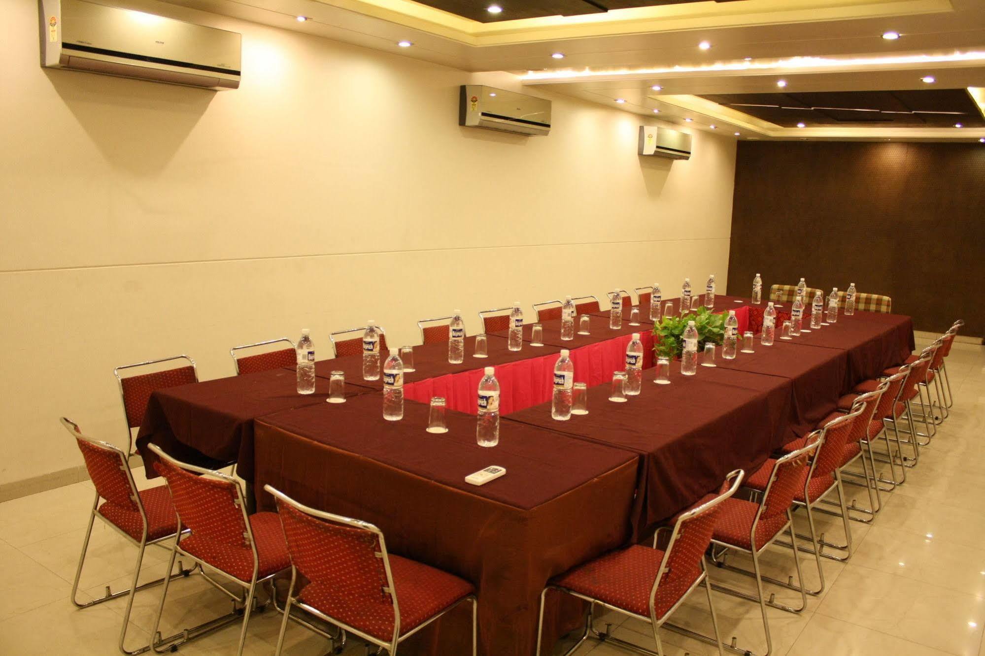 Hotel Shalimar Jaipur Buitenkant foto
